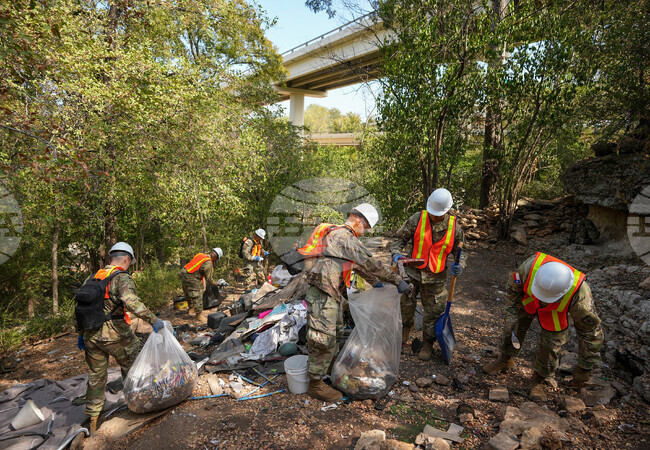 Homeless Cleanup jwj 1528