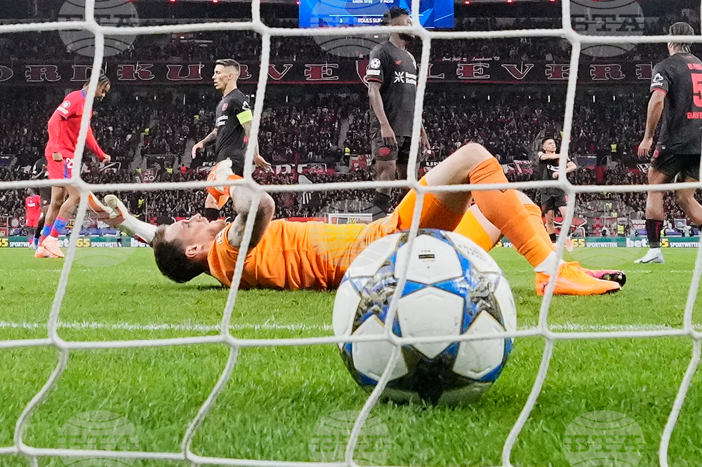 Байер Леверкузен не може да разчита на Марк Флекен и Нейтън Тела