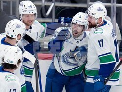 Canucks Penguins Hockey