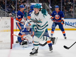 Sharks Islanders Hockey