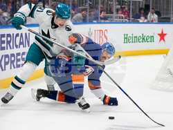 Sharks Islanders Hockey