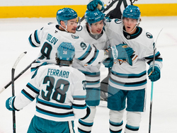 Sharks Islanders Hockey