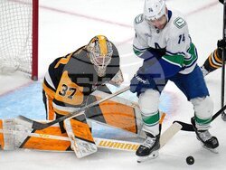 Canucks Penguins Hockey