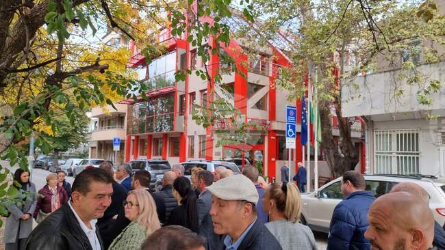 Проблемът с нередовния и некачествен транспорт на жителите на село Труд ще бъде решен скоро, каза кметът на община Марица Димитър Иванов