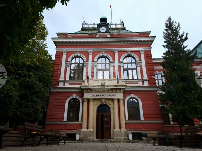 Вътрешни компенсирани промени в общинския бюджет ще гласуват съветниците в Кюстендил на днешното си заседание