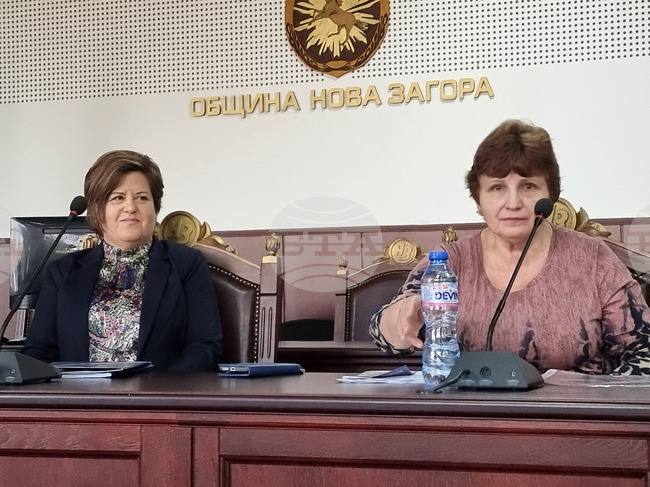 В Нова Загора институциите разясниха правилата, сроковете и защитата на потребителите при прехода към еврото