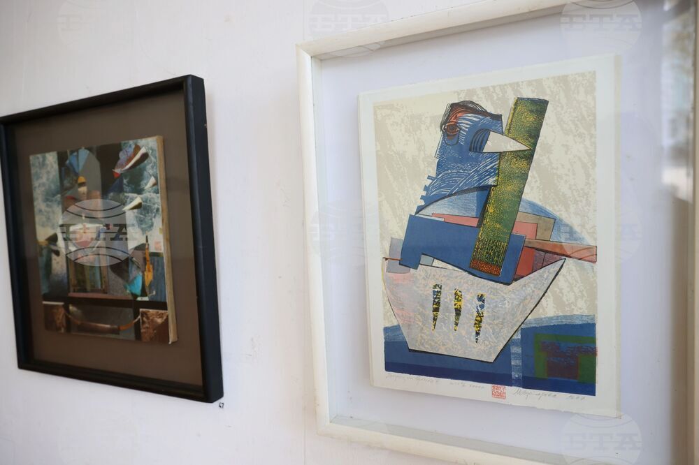 Бургас - Маргарита Джарова - изложба колаж