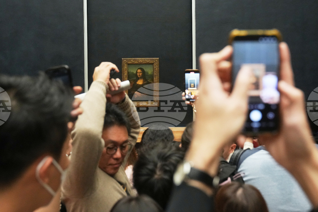 Галерия в Лувъра е засегната от теч на вода, но „Мона Лиза“ не е пострадала