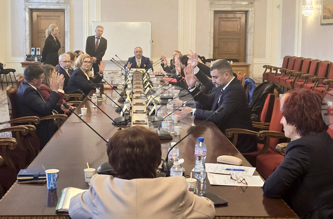  Информация за дейността на Националния център за информация и документация беше представена в Комисията по образованието и науката в НС