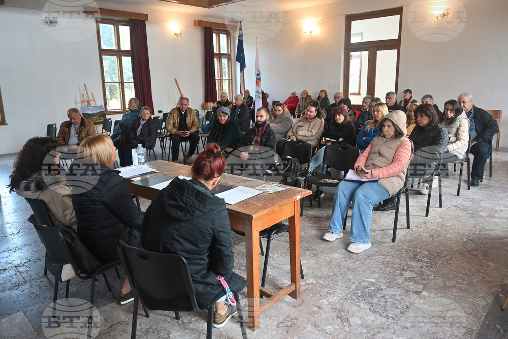 При голям интерес премина срещата за еврото в Георги Дамяново, местни хора зададоха много въпроси на служителите на НАП и КЗП