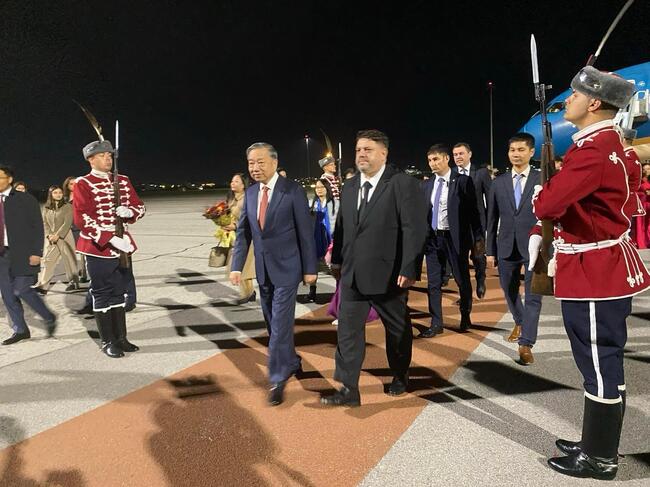Vietnam Top Leader To Lam Visits Bulgaria