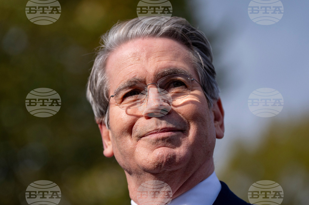 Китай е одобрил споразумението за прехвърляне на "ТикТок", каза финансовият министър на САЩ