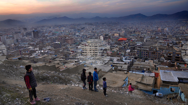 Експлозии и стрелба в Кабул в четвъртия ден на сблъсъци между Афганистан и Пакистан