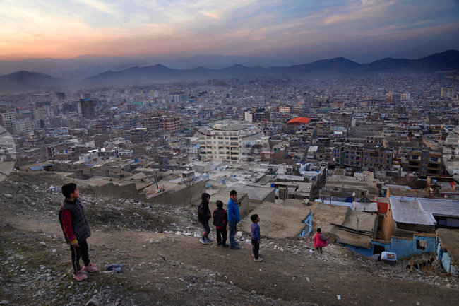 Експлозии и стрелба в Кабул в четвъртия ден на сблъсъци между Афганистан и Пакистан