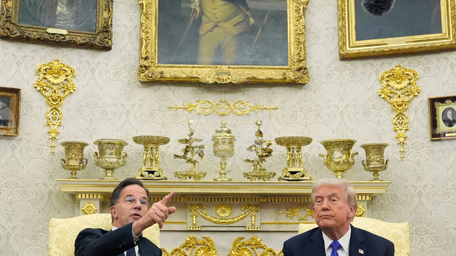 Генералният секретар на НАТО похвали Тръмп в Давос