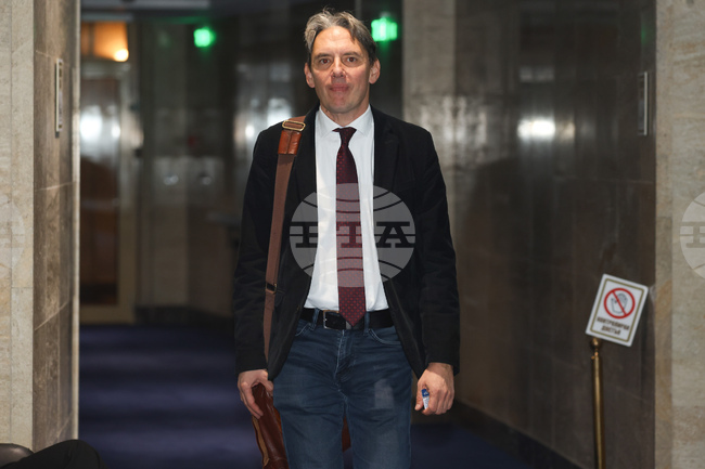 Ще заведа дело срещу Слави Трифонов за лъжа, обяви Васил Пандов от „Продължаваме Промяната – Демократична България“