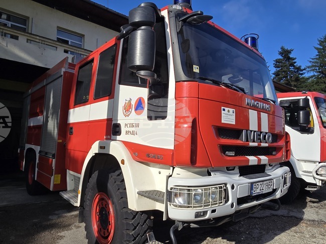 Автомобил изгоря при пожар тази нощ в Козлодуй