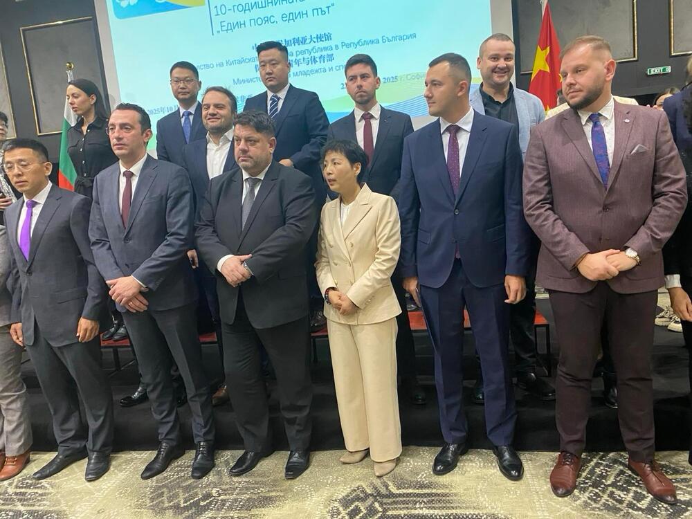Министерски съвет: Вицепремиерът Атанас Зафиров откри Китайско-български младежки форум