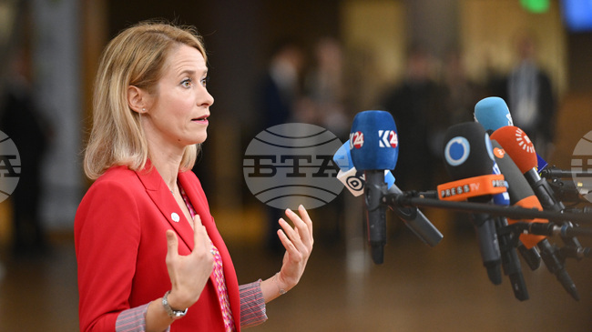 Върховният представител на ЕС по външната политика посети военните на ЕС в Босна и се срещна с босненски представители 