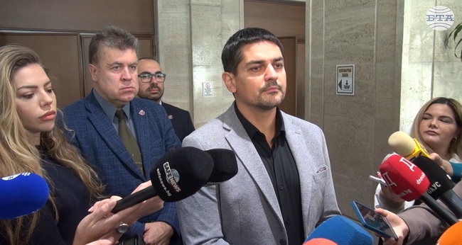 Санкциите на „Роснефт“ и „Лукойл“ засягат негативно България, каза Радостин Василев