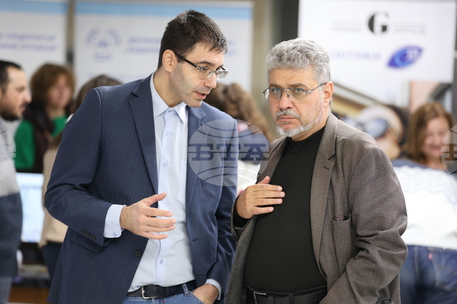 Физически факултет на СУ "Св. Климент Охридски" - Есенен ден на кариерата - форум