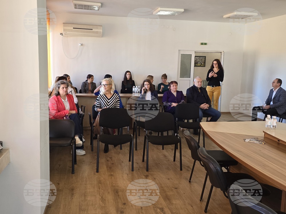 Правилното превалутиране на цените и подготовката на търговците и потребителите бяха обсъдени на информационна среща за еврото в Долна баня