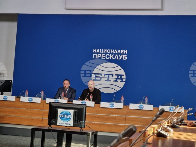 Бащата на 12-годишната Сияна призова вещото лице по делото Станимир Карапетков да се оттегли от експертната си дейност 