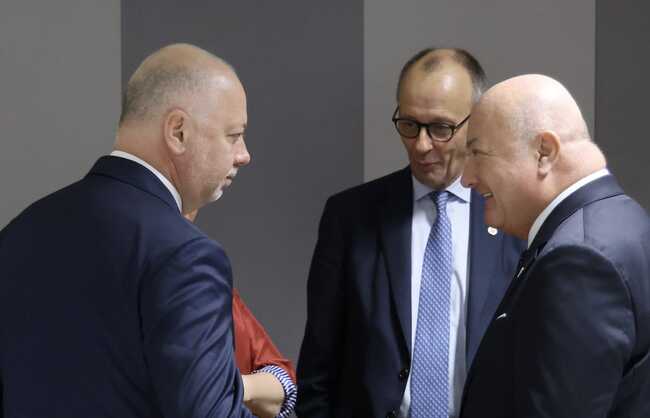 България полага максимални усилия за защита на външните граници на ЕС и борбата с каналджийството, каза премиерът Росен Желязков 