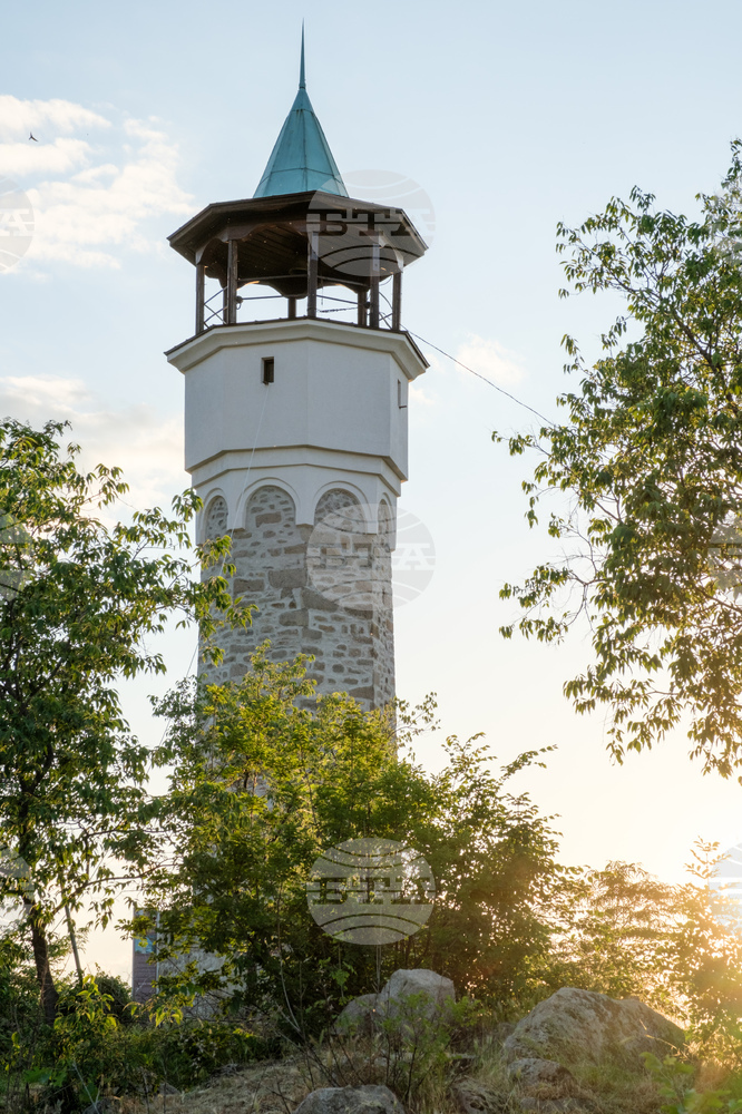 Часовниковата кула в Пловдив измерва времето с камбанен звън