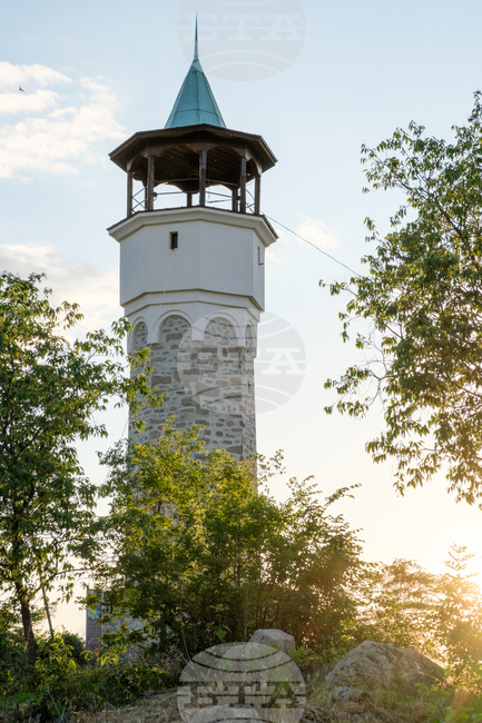 Часовниковата кула в Пловдив измерва времето с камбанен звън