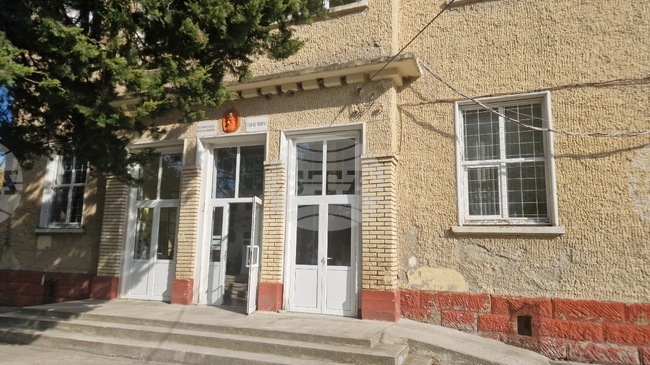 Община Търговище планира близо 16 000 евро за маломерни паралелки и безплатен транспорт за 327 деца и ученици