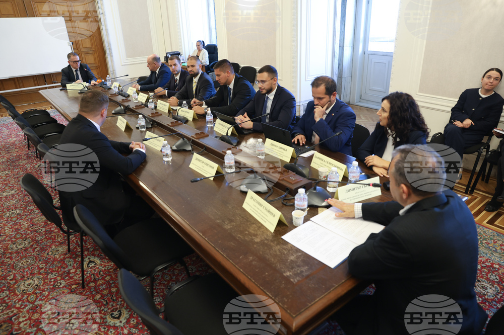 Следим ситуацията по отношение на американските мита, информацията се анализира и на ниво ЕС, посочи заместник-министър Дончо Барбалов