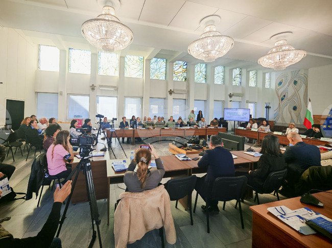 Габрово - дискусия - образование