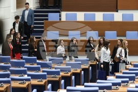 Народно събрание - заседание - ученици