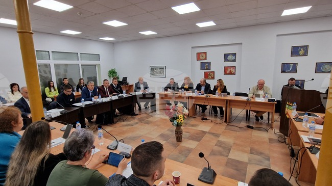 Общинските съветници в Радомир ще обсъдят и гласуват отчет за дейността си през второто полугодие на 2025 г. 