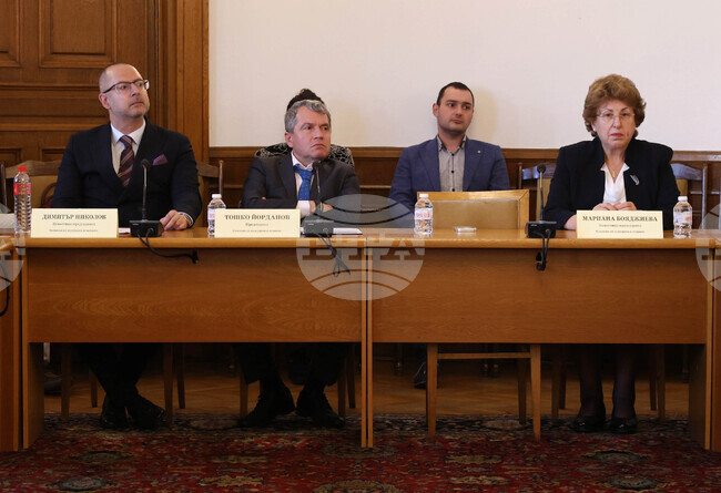 Комисията по културата и медиите обсъди казуса с отнемането на акредитация на журналист, отразяващ работата на Народното събрание