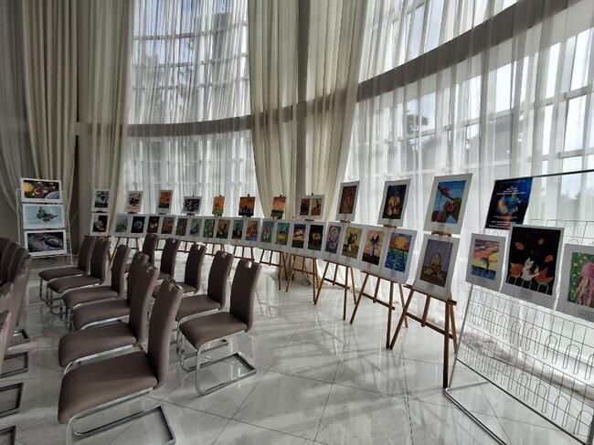 В украинския град Болград започва цикъл от художествени изложби с участието на ученици и професионални художници