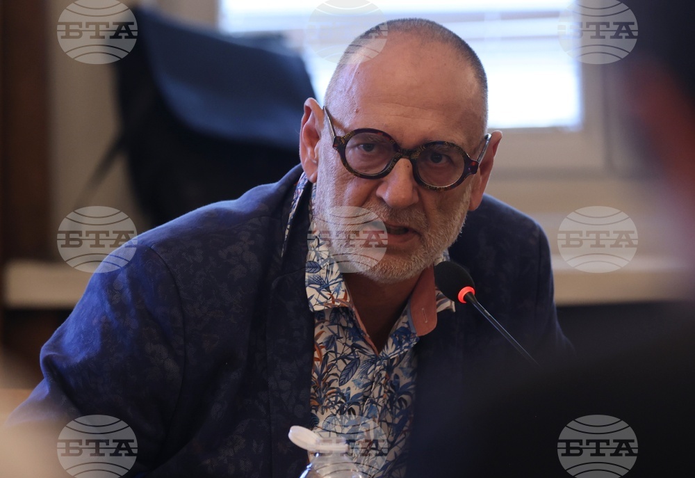 Любен Дилов предлага дискусия за меценатството в парламентарната Комисия по културата и медиите