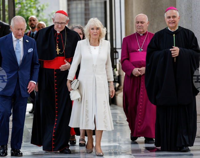Британският крал Чарлз Трети и кралица Камила присъстваха на екуменическа служба в папска базилика в покрайнините на Рим