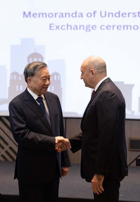 Държавният глава: България и Виетнам следва да задълбочават икономическото си сътрудничество отвъд търговията към насърчаване на взаимните инвестиции и съвместни производства