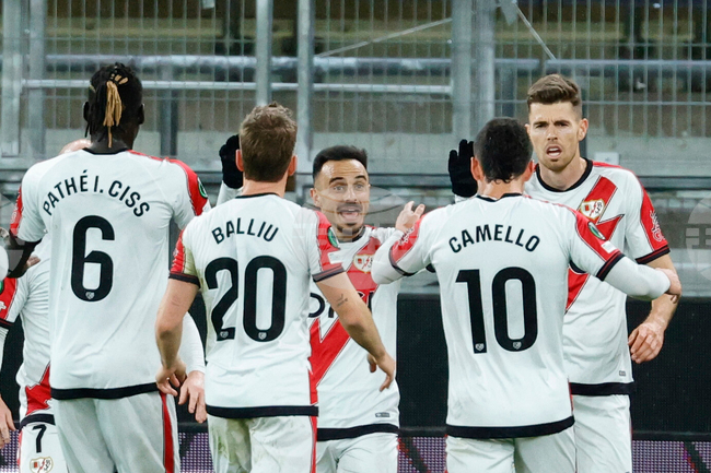 Райо Валекано измъкна три точки срещу Алавес 