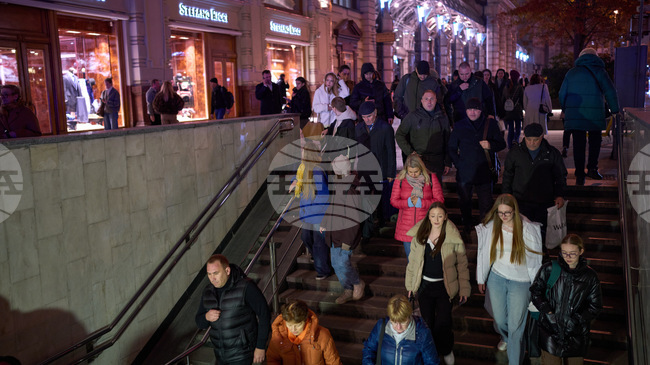 Годишната инфлация в Русия се забавя леко през октомври до 7,71 процента