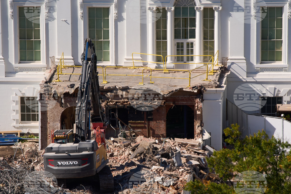 APTOPIX White House Demolition