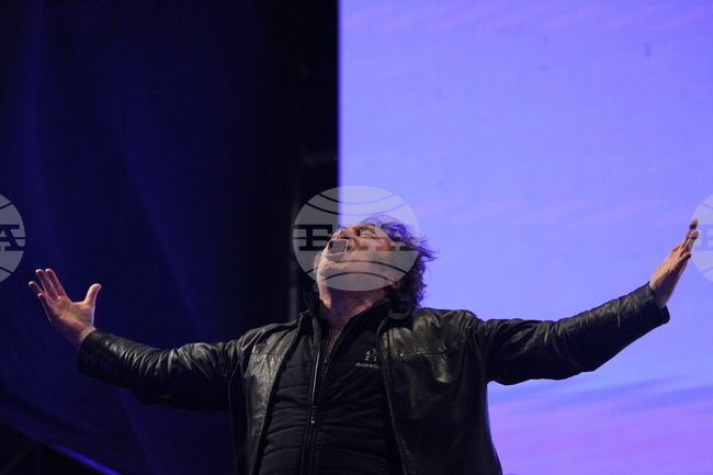 Милей приключи предизборната си кампания за междинните избори в Аржентина