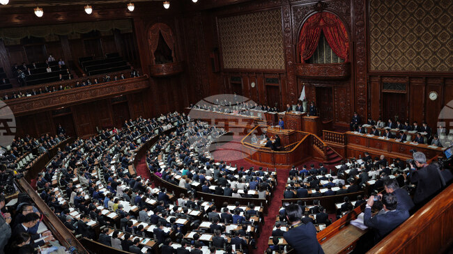 Япония прие най-големия пакет от финансови стимули от пандемията от КОВИД-19