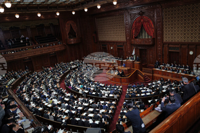 Япония прие най-големия пакет от финансови стимули от пандемията от КОВИД-19