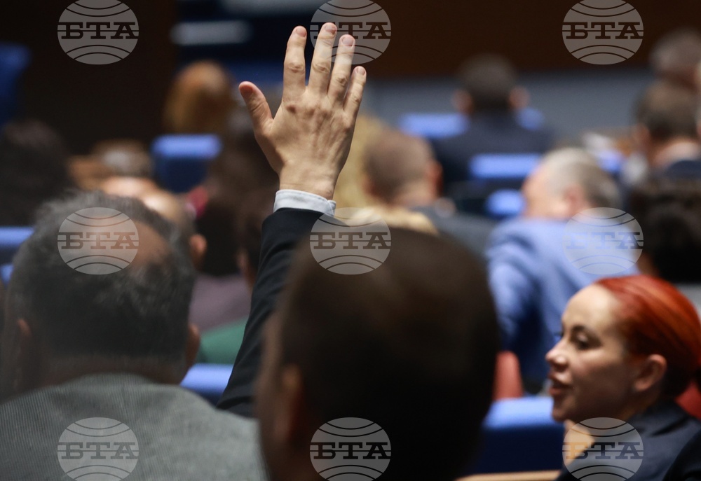 В публичните предприятия да има служител по почтеността, приеха депутатите на първо четене 