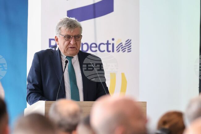 Регионалното сътрудничество е ключ за устойчивостта на Черно море, каза в Бургас министърът на околната среда и водите Манол Генов 