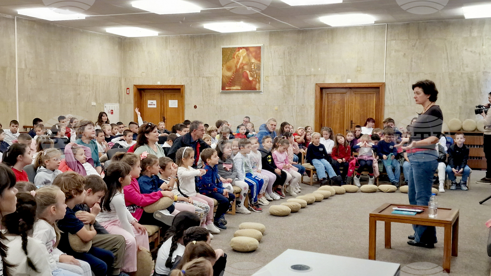 Шумен - библиотека - Мария Донева - среща