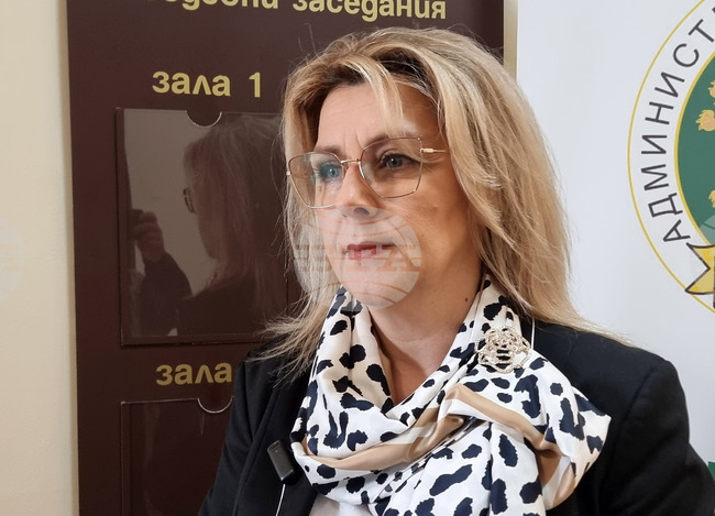 Работата с младите хора е път за повишаване правната култура на обществото, смята председателят на Варненския административен съд